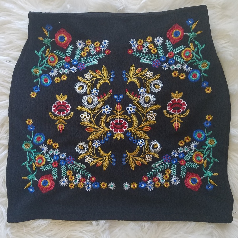 Black Skirt with Floral Embroidery